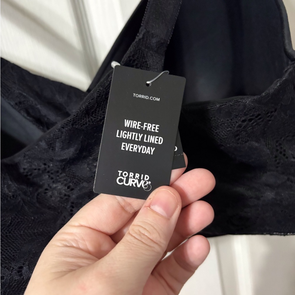Torrid Black Cross-Back Bra - Picture 5 of 9
